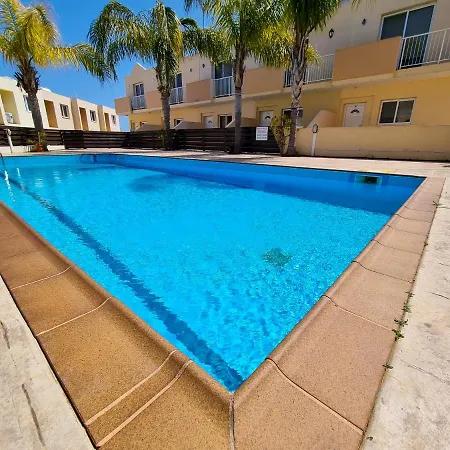 Christina's Mezoneta House With A Swimming Pool